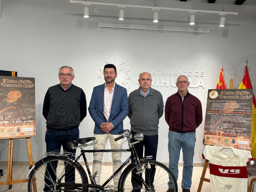 Orihuela rinde homenaje a Bernardo Ruiz con la I Retro Ciclista en memoria de ‘El Pipa’