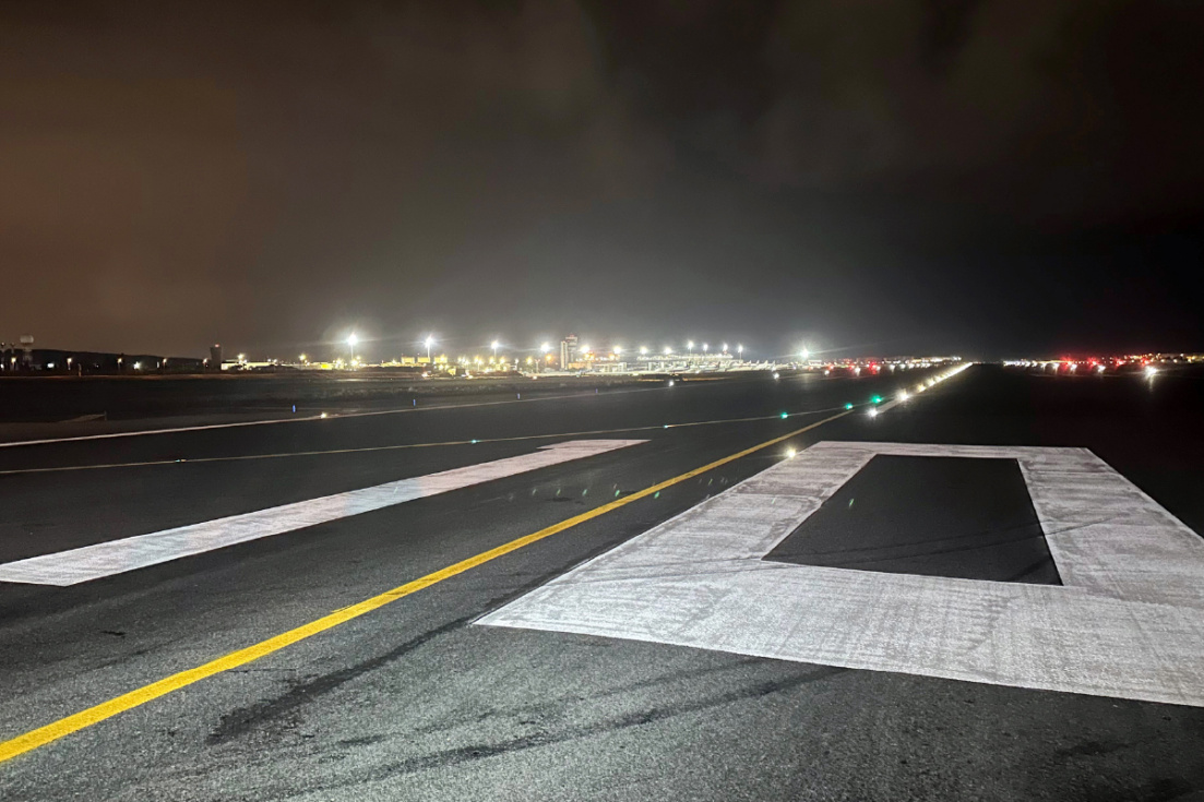 El Aeropuerto de Alicante-Elche reabre su pista en horario nocturno tras finalizar las obras