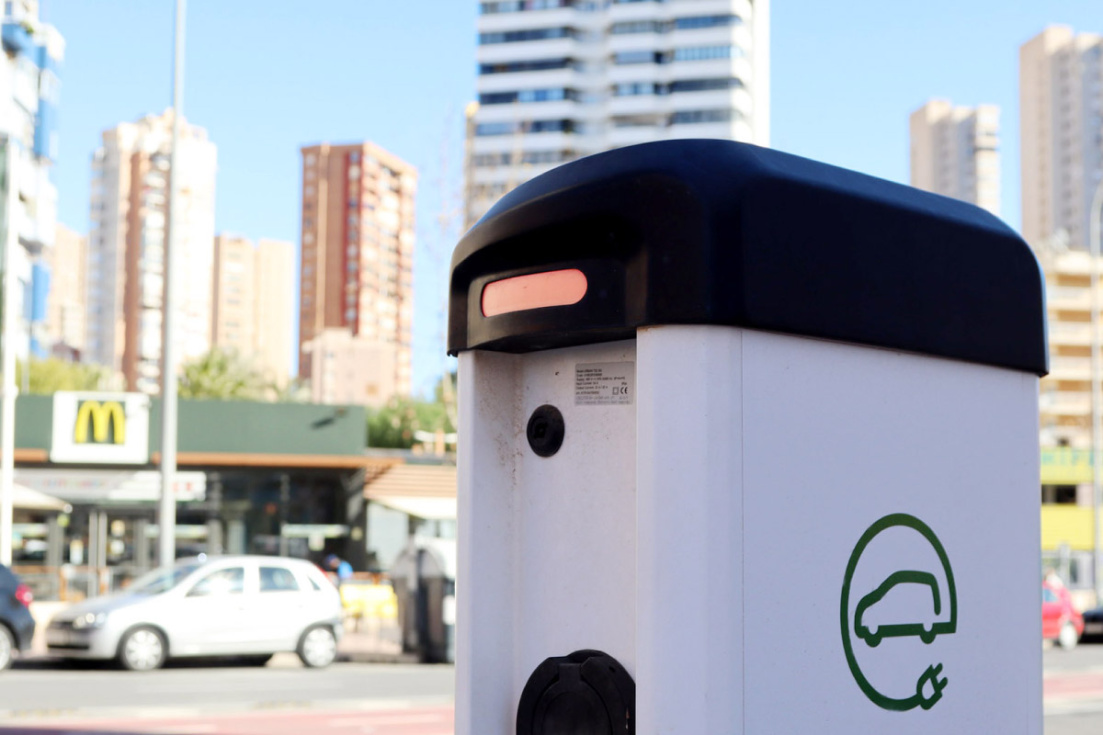 Puntos de carga para veh&iacute;culos el&eacute;ctricos zona de Levante