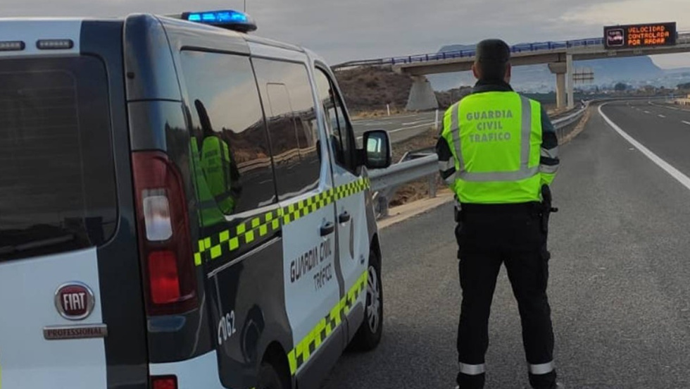 Más de 50 conductores denunciados en la provincia de Alicante en febrero