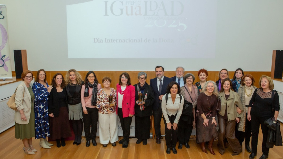 Acto de entrega del premio igualdad 2025 en la UA