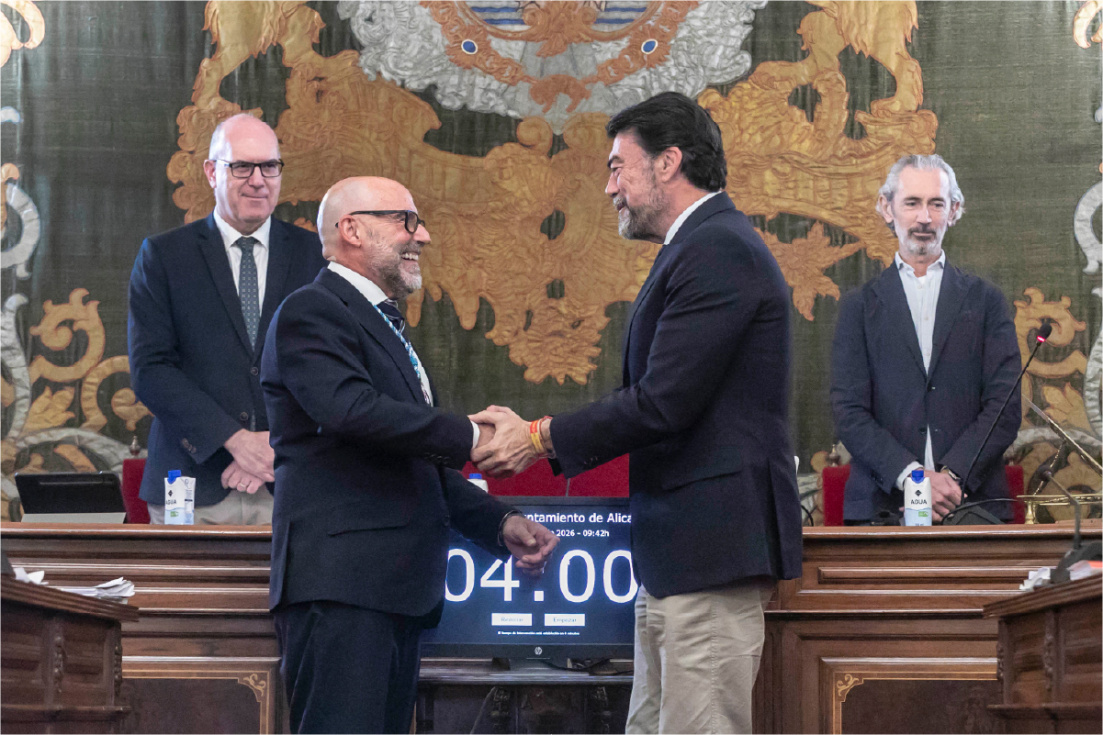 Alicante incorpora a Luis Morata al pleno y aprueba la nueva ordenanza de subvenciones