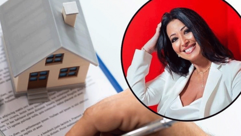 M&ordf; Cristina Clemente Buend&iacute;a, notaria en Alicante.