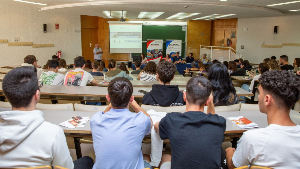 La Universidad de Alicante aprueba nuevos itinerarios para acreditar el C1 de valenciano