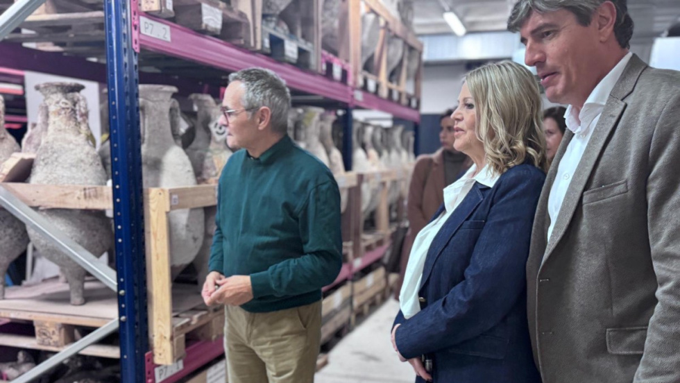 La consellera de Cultura Carmen Ort&iacute; recorre las instalaciones de VilaMuseu