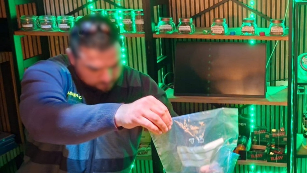 Desmanteladas dos asociaciones cannábicas en Orihuela Costa con seis detenidos