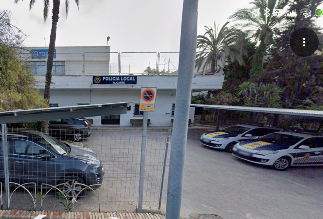 Ret&eacute;n de la Polic&iacute;a Local de Alicante en Juan XXIII