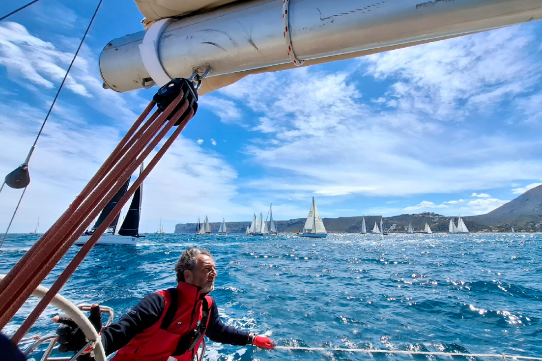 Los veleros Tabarka y Candela llevan a Santa Pola al podio