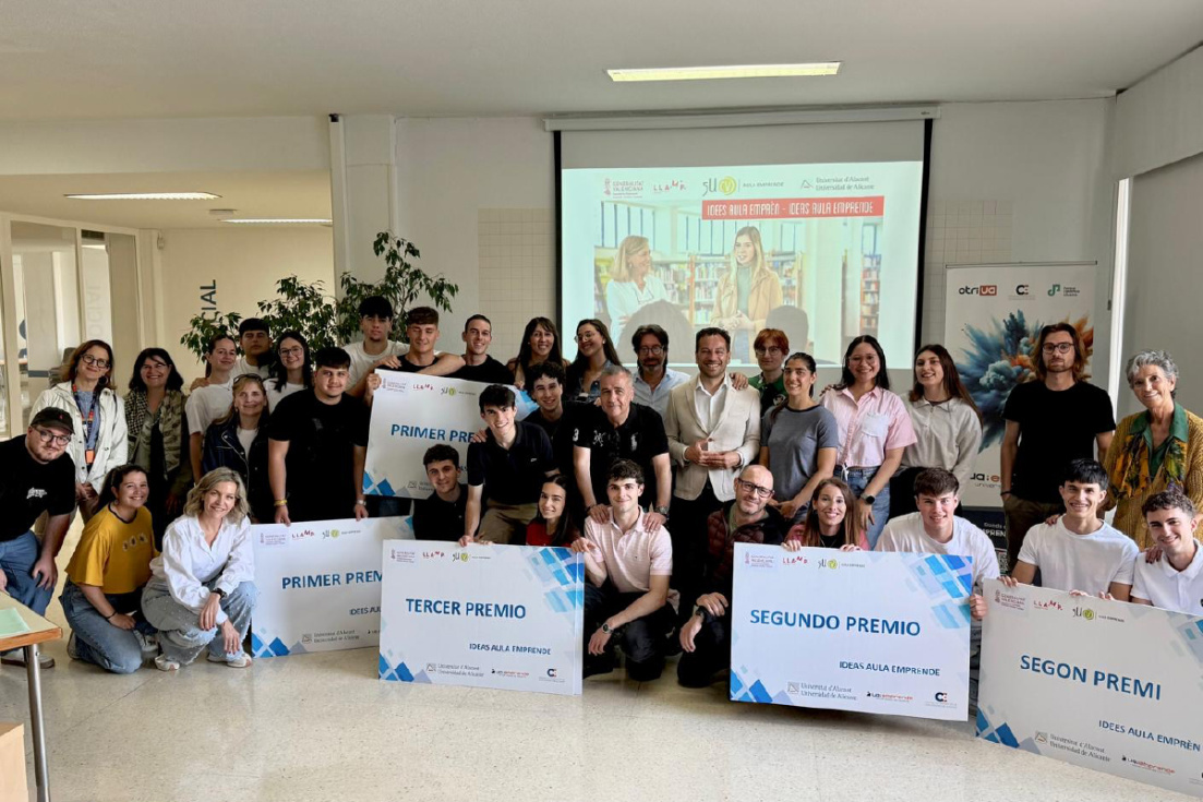 Participantes en la V edici&oacute;n de los Premios Ideas Aula Emprende de la UA