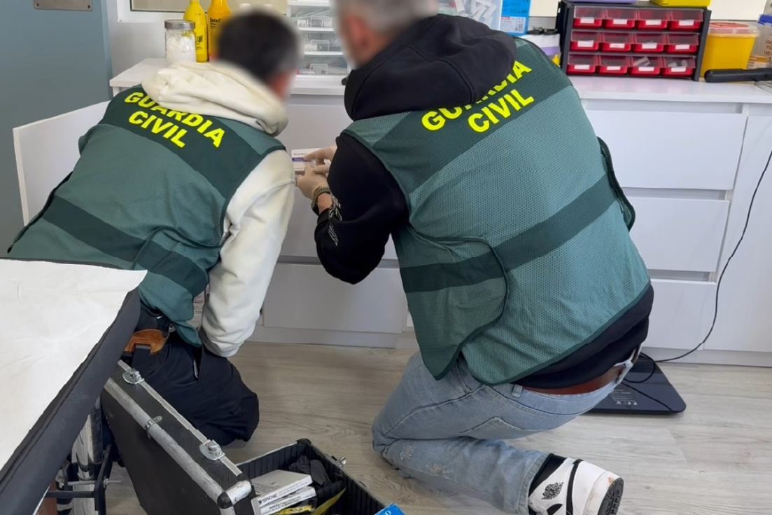 Detenidas dos falsas médicas en Santa Pola por poner en riesgo la salud de pacientes