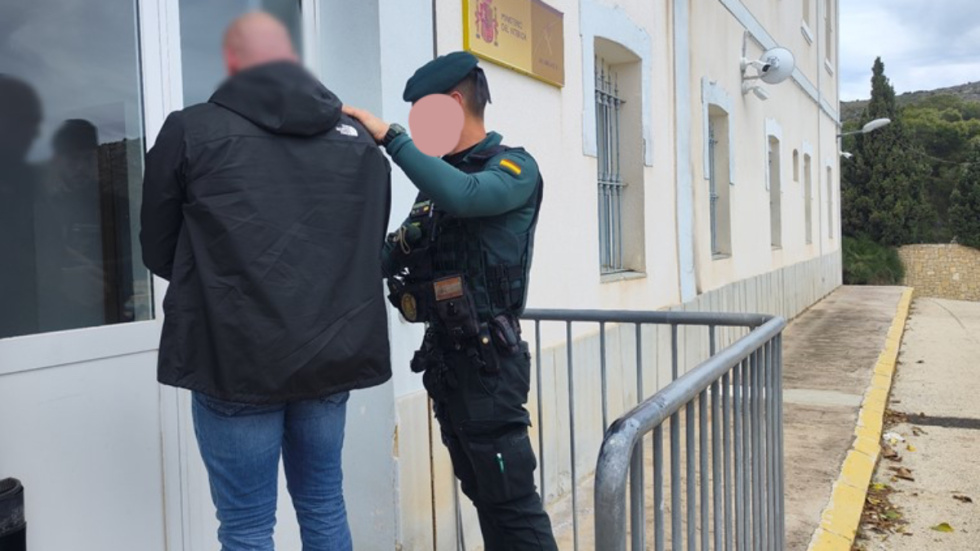 La Guardia Civil de Calpe detiene a un fugitivo de Polonia.
