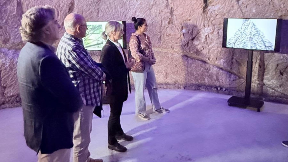 Presentaci&oacute;n de Senderos del Arte en los Pozos de Garrig&oacute;s de Alicante.