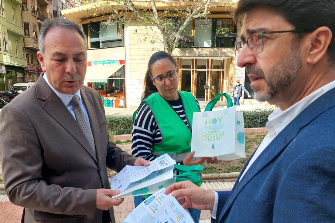 Educadores ambientales recorrer&aacute;n barrios de Alicante para impulsar el reciclaje de vidrio