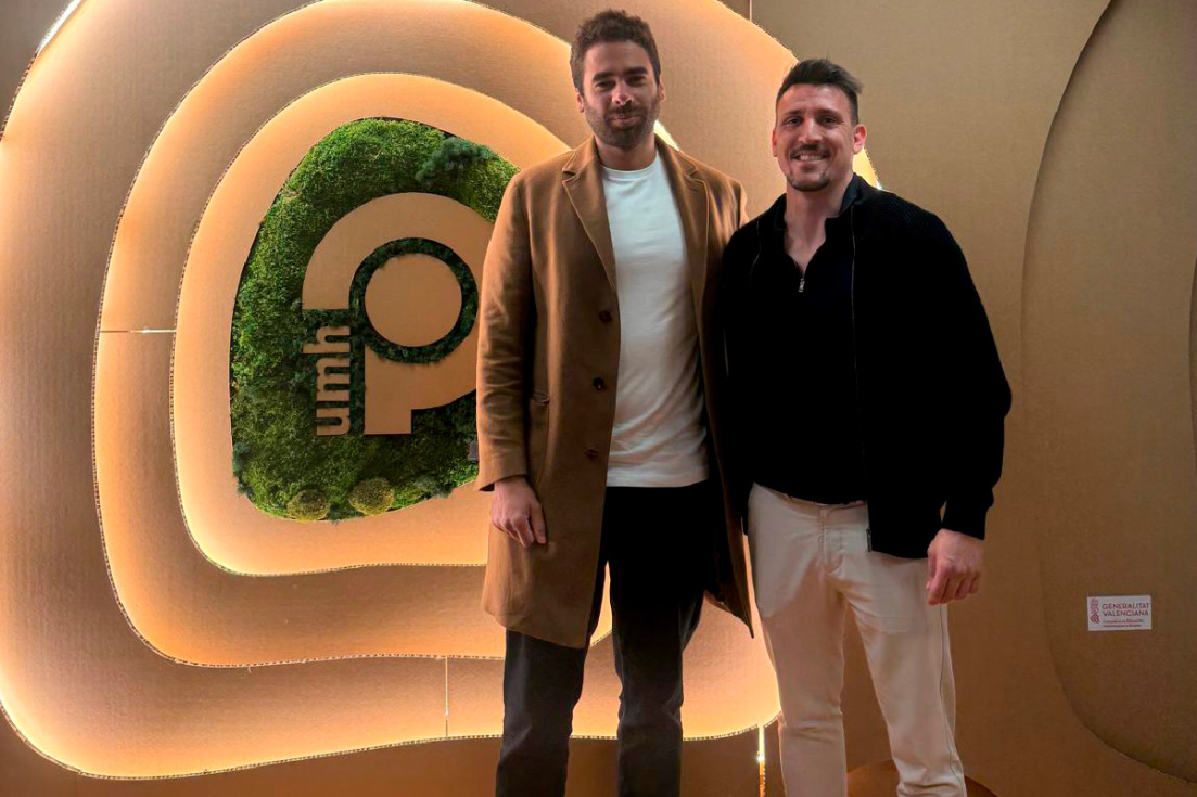 La empresa E-Zero del PCUMH y el empresario Joao Victor Miranda impulsan en Elche la primera planta europea de AdBlue a partir de aguas residuales.