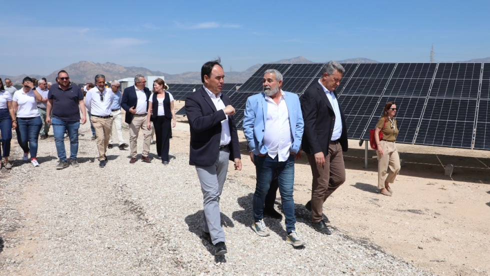 inauguraci&oacute;n del huerto solar de Albatera, construido por la Cooperativa-Ben&eacute;fica Albaterense.