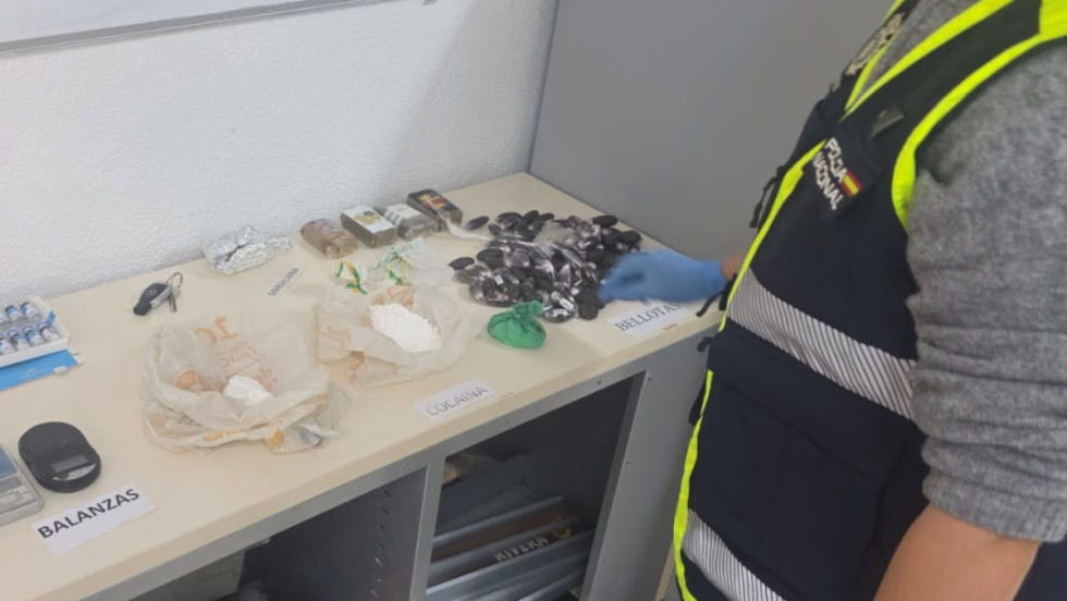 Efectos intervenidos por la Polic&iacute;a Nacional en Alicante.