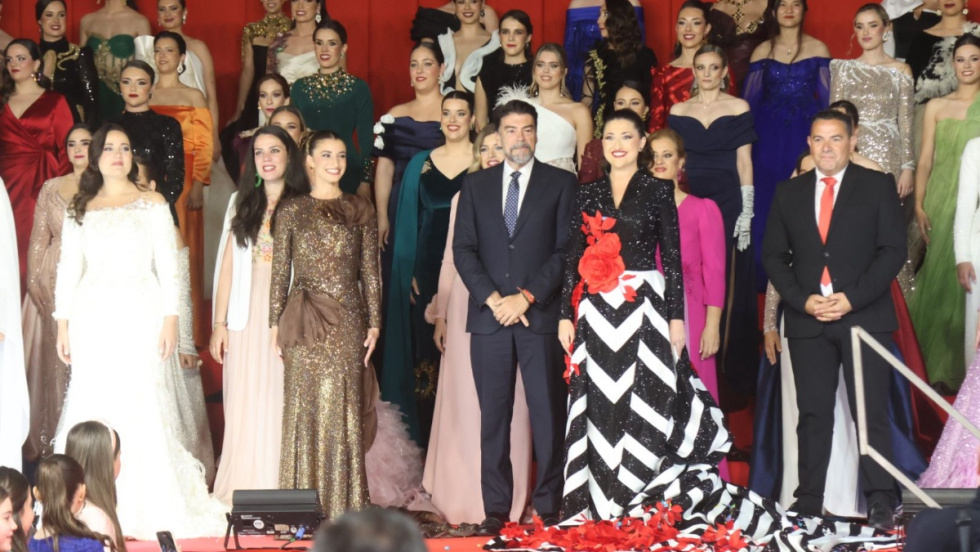 La Rambla re&uacute;ne a m&aacute;s de 5.000 personas en la Pasarela de Candidatas a Bellea del Foc 2026