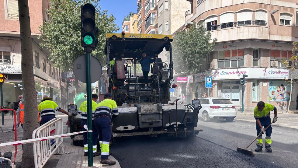 Asfaltado en las calles de Elche.