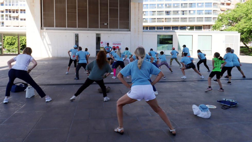 Benidorm acerca la actividad física a casi un millar de personas con el programa ‘Actíva-t Fest’