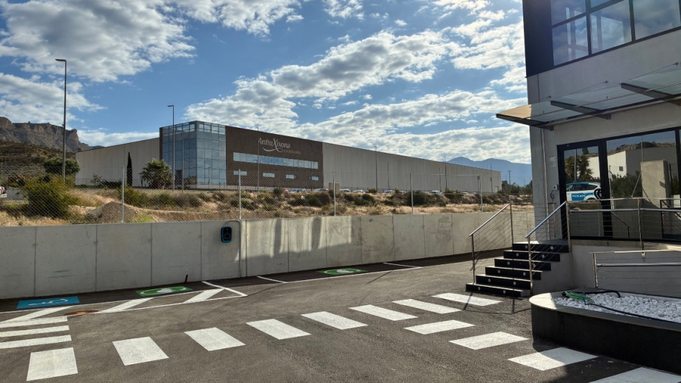 F&aacute;brica de turr&oacute;n en el pol&iacute;gono industrial de Jijona.