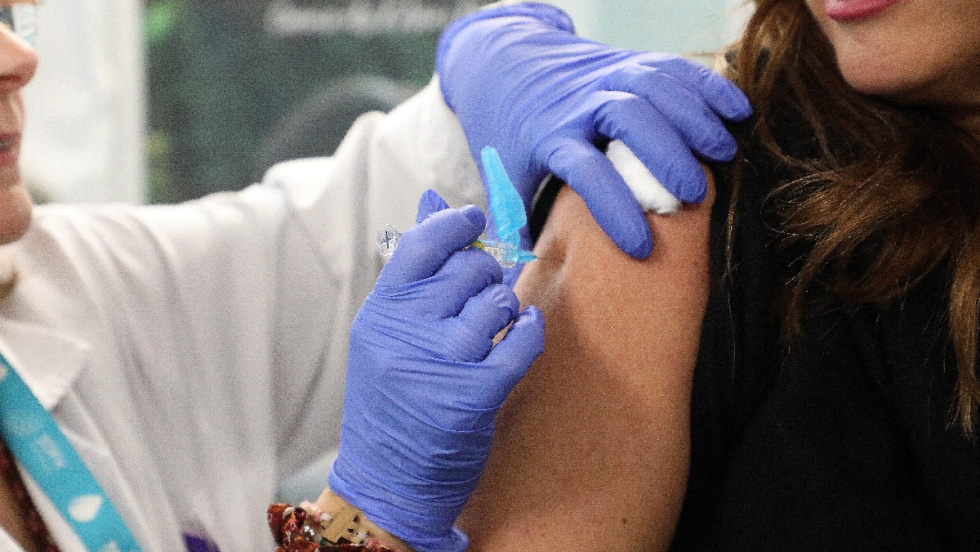 Alicante supera las 483.000 vacunas contra la gripe en una campaña récord en la Comunitat Valenciana