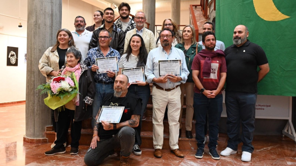 La Biblioteca Municipal de El Campello exhibe las imágenes ganadoras y finalistas del XXV concurso fotográfico festero “Vicente Ródenas