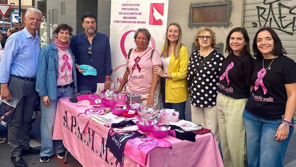 Barcala y miembros de la corporaci&oacute;n municipal en la Primavera Cultural de Poeta Quintana.