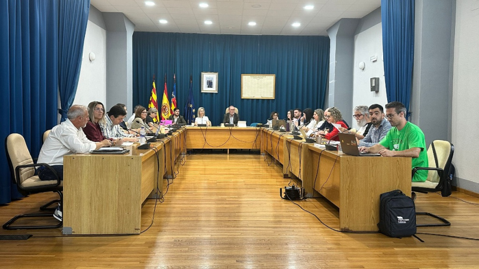 El Campello aprueba inicialmente unos presupuestos de 43,2 millones centrados en servicios públicos y mejoras urbanas