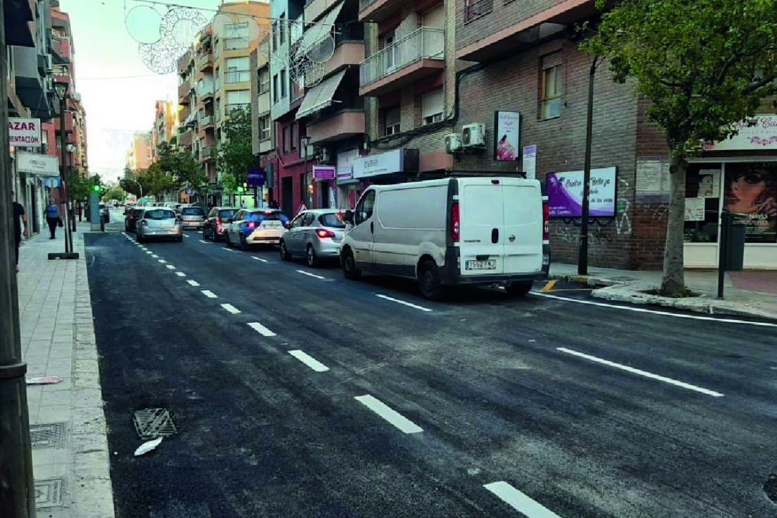 Alicante reabre al tráfico la avenida Condes de Soto Ameno tras finalizar las obras del colector