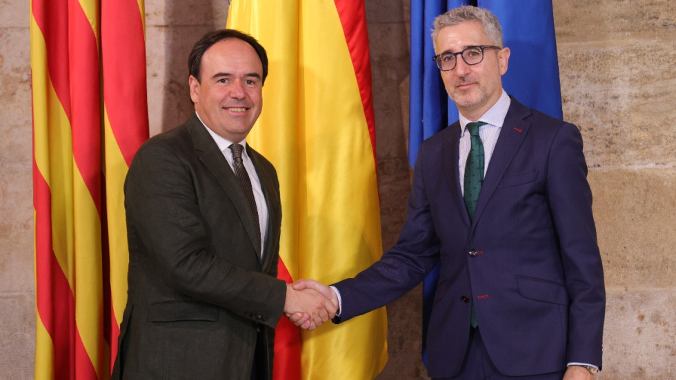 P&eacute;rez Llorca y el ministro de Hacienda, Arcadi Espa&ntilde;a.
