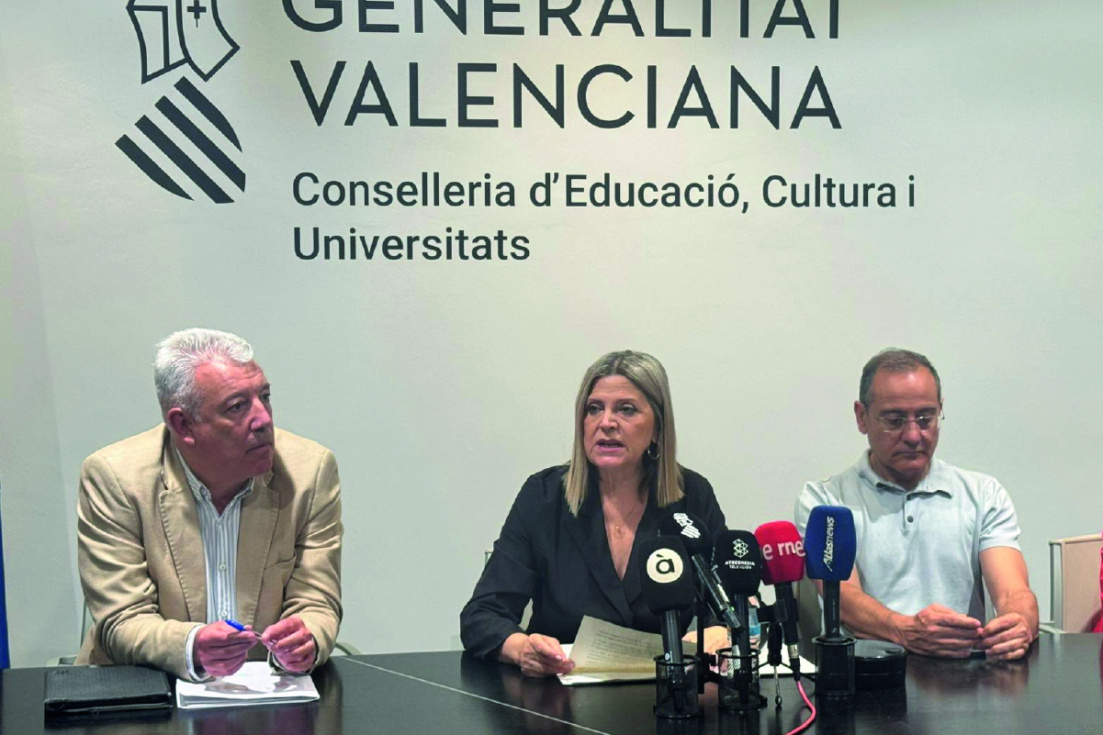 Educación acusa a sindicatos de bloquear la negociación y defiende su oferta al profesorado