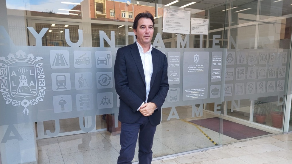 Alicante concede 50 ayudas para el carné de conducir y prepara una convocatoria anual para cubrir toda la demanda