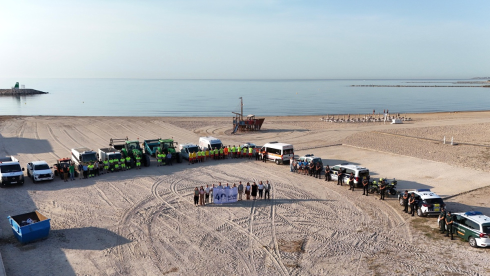 El Campello moviliza a más de 70 trabajadores y un amplio operativo para afrontar la temporada alta en sus playas
