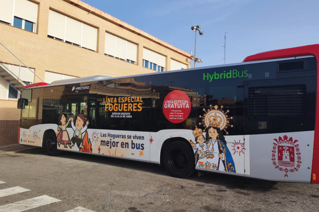 Hogueras 2026: Autobús gratuito para visitar las Hogueras Especiales