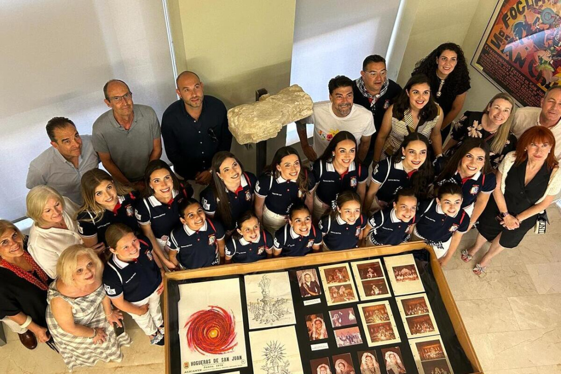 Hogueras 2026: Barcala reivindica la “vertiente cultural” de la Fiesta en el Archivo Municipal