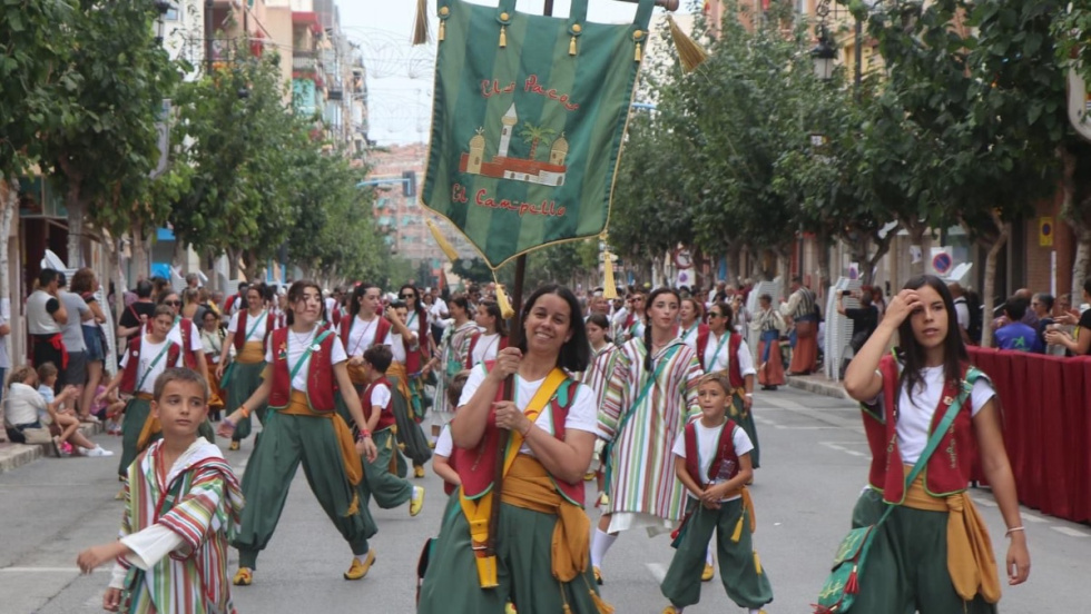Desfile de Moros y Cristianos en El Campello.