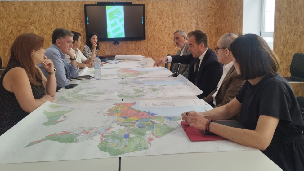 Reuni&oacute;n entre Elche y Alicante para la creaci&oacute;n de un eje econ&oacute;mico junto a la A-79