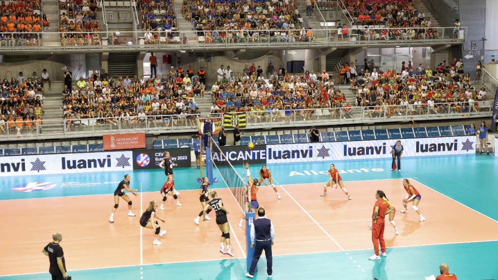 El pabell&oacute;n Pedro Ferr&aacute;ndiz durante un partido de la Selecci&oacute;n Espa&ntilde;ola de Voleibol.