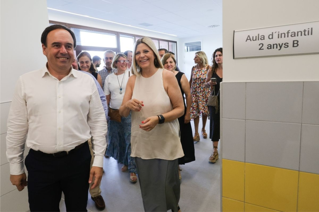 Juanfran P&eacute;rez Llorca Presidente de la Generalitat y Mar&iacute;a del Carmen Ort&iacute; Consellera de Educaci&oacute;n