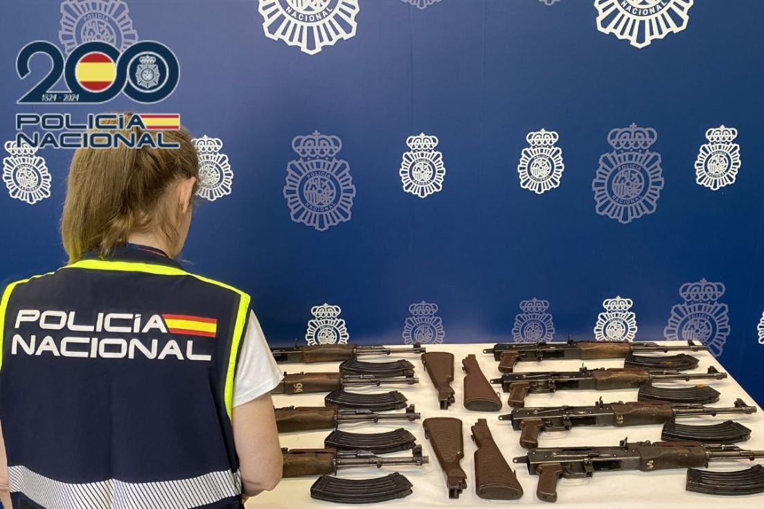 Interceptados ocho fusiles Kalashnikov en la provincia de Alicante