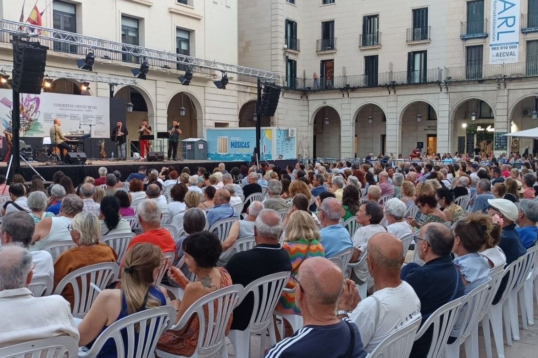 Conciertos gratuitos en la Plaza del Ayuntamiento de Alicante