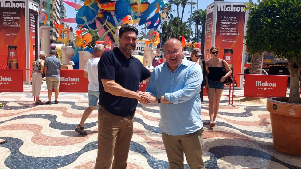 Luis Barcala, alcalde de Alicante, junto a Miguel Tellado.