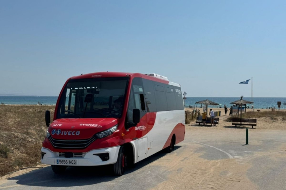 Elche pone en marcha las l&iacute;neas P1, P2 y P3 de autobuses a playas para julio y agosto