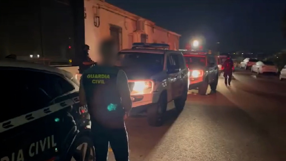 Actuaci&oacute;n de la Guardia Civil contra la venta de drogas en Guardamal del Segura.