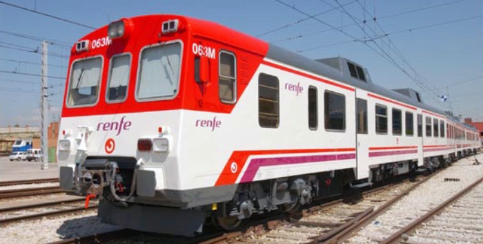 Renfe sustituirá por 1.130 servicios de autobús los trenes entre Alicante y Crevillent por obras en la vía