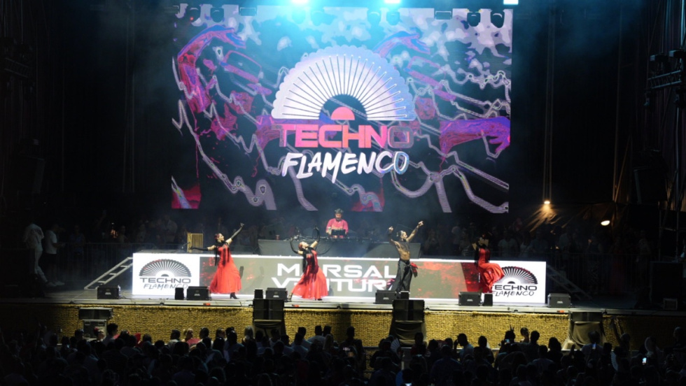 Bailaores en Techno Flamenco.
