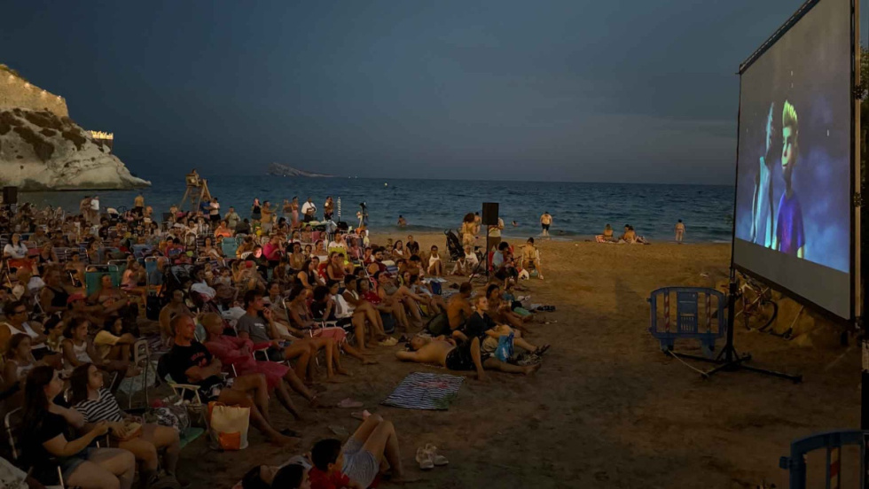 Cine de verano en la playa de Benidorm.