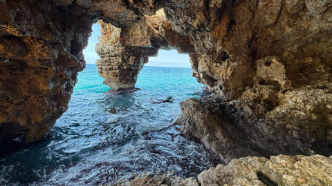 Cueva de Cala del Moraig en Benitatxell (Costa Blanca - Alicante).