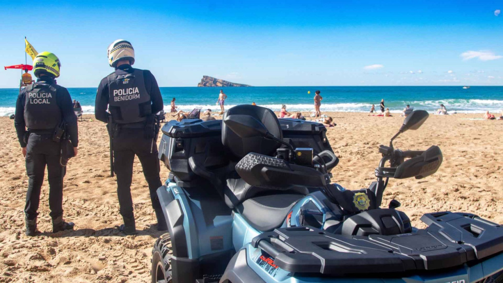 Polic&iacute;a Local de Benidorm.