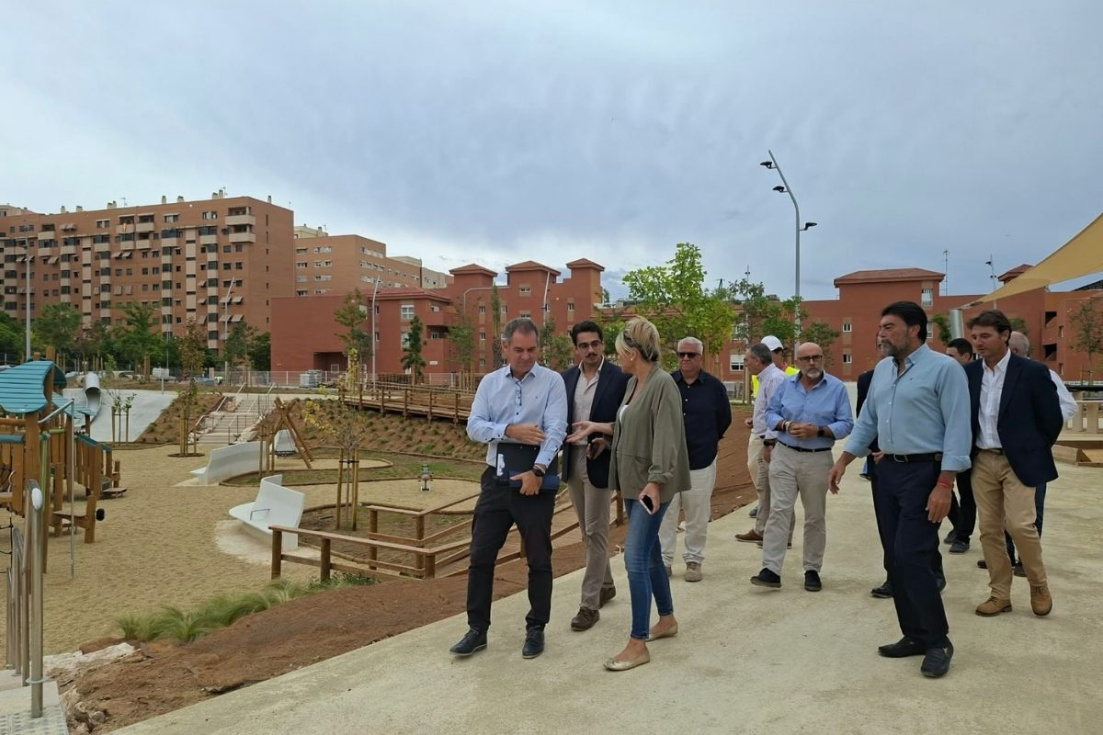 Parque Isla de Corf&uacute;, en el barrio de La Torreta de Alicante